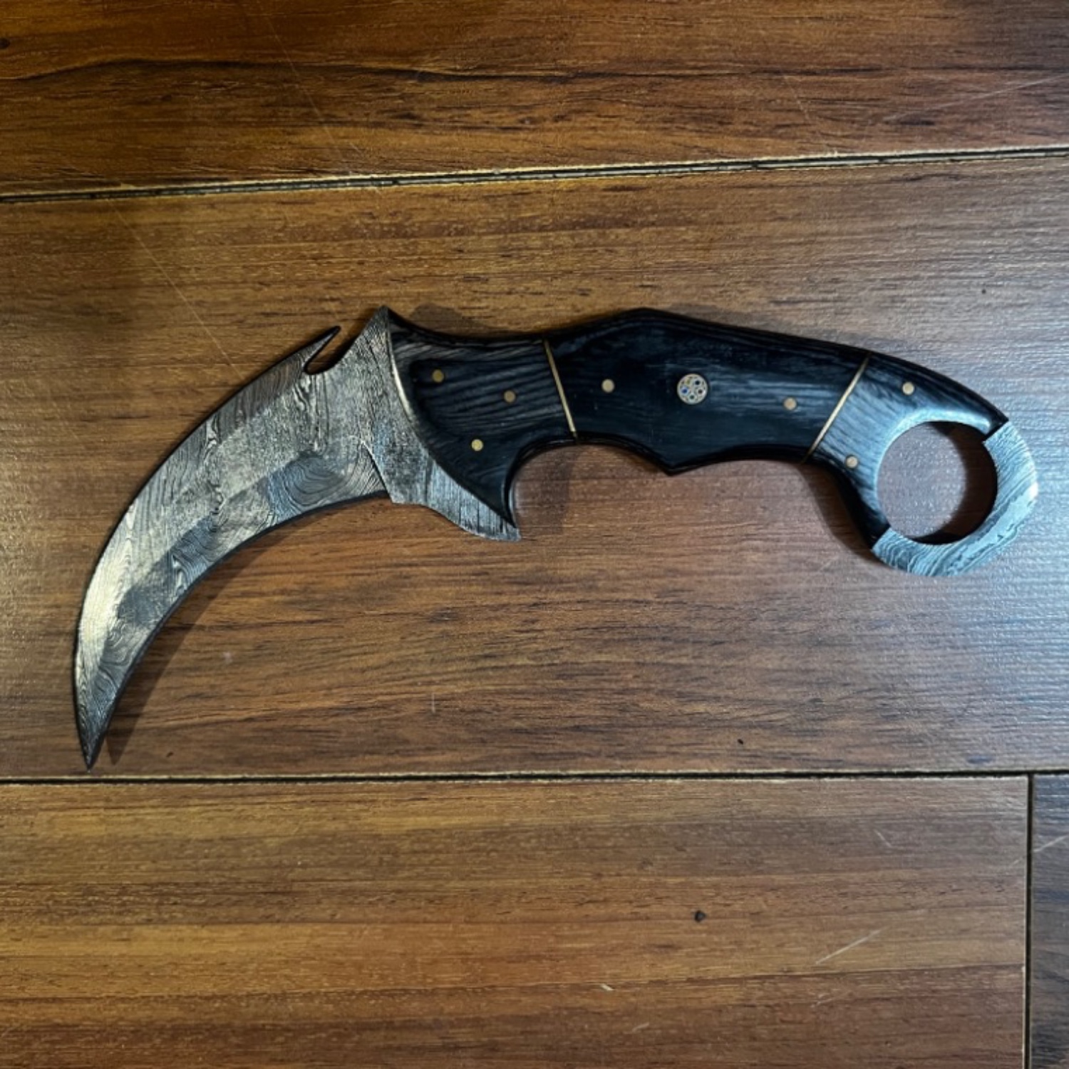 Bladebinge Double edged karambit