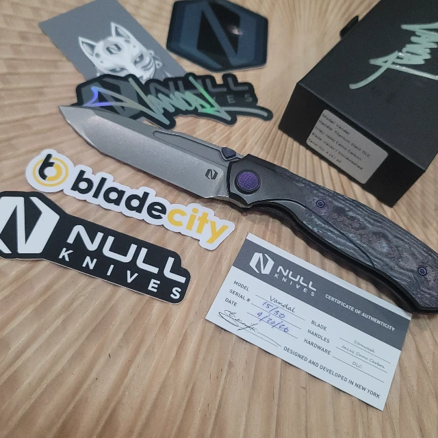 レターナシーオーツーゲルパック Bladebinge - Null Knives Vandal DLC + Jazzy Camo Carbon, SW Vanax