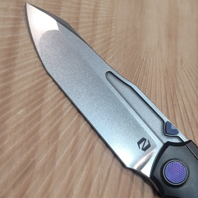 Bladebinge - Null Knives Vandal DLC + Jazzy Camo Carbon, SW Vanax