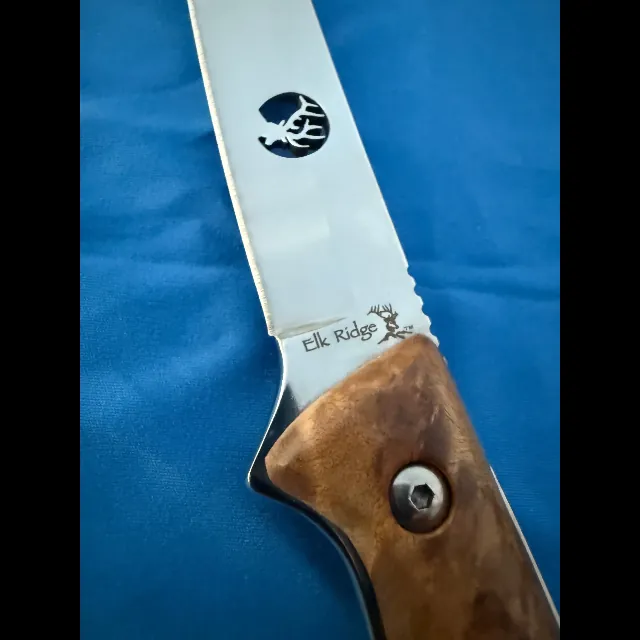 Bladebinge - Elk Ridge fixed-blade knife with burl wood handle and ...