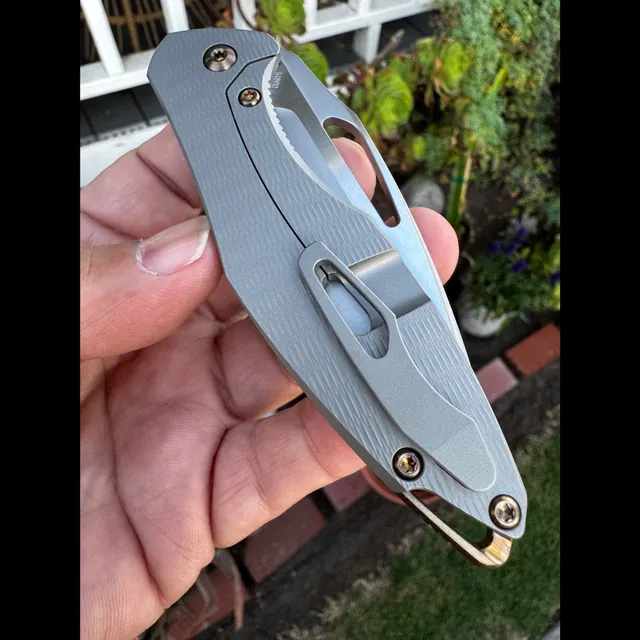 Bladebinge - 🔥 Koenig Mini Arius Non Flipper - Patterned Titanium 🔥