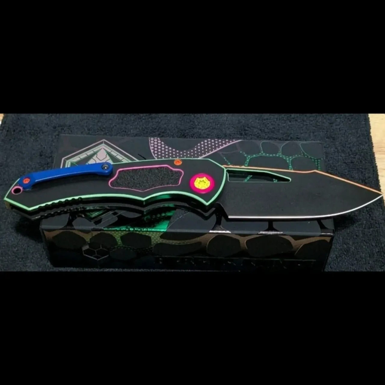 Bladebinge - Exclusive Heretic Pariah Manual Drop Point Cel