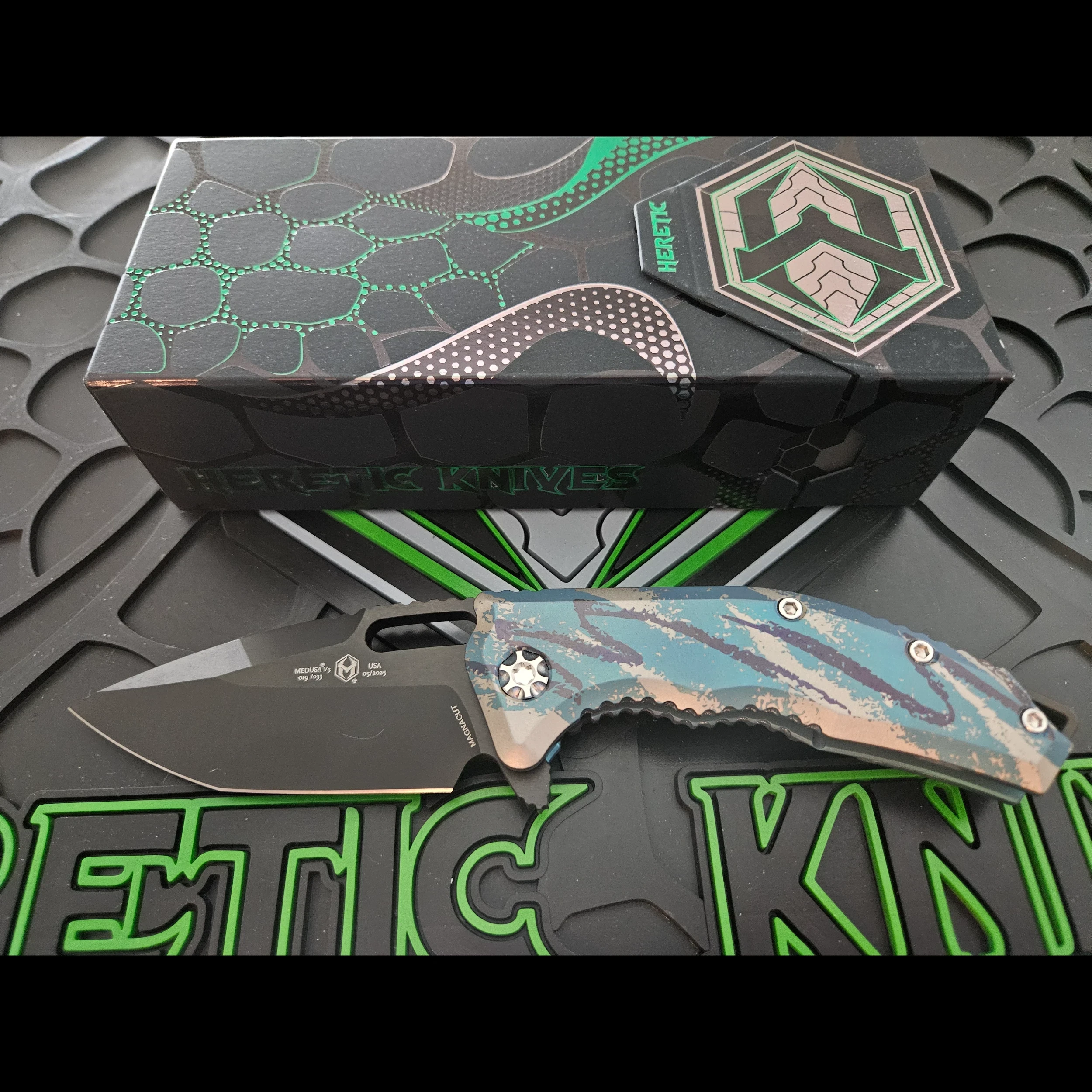 新品未開封　灯争大戦 ミシックエディション[MED-WAR] Bladebinge - Heretic Medusa V3 Manual - 90s Solo Cup Anodization