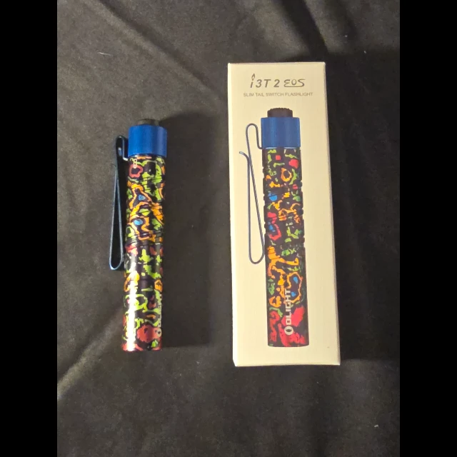 Bladebinge - Olight I3T 2 EOS - 80s Camo Carbon - Limited Edition