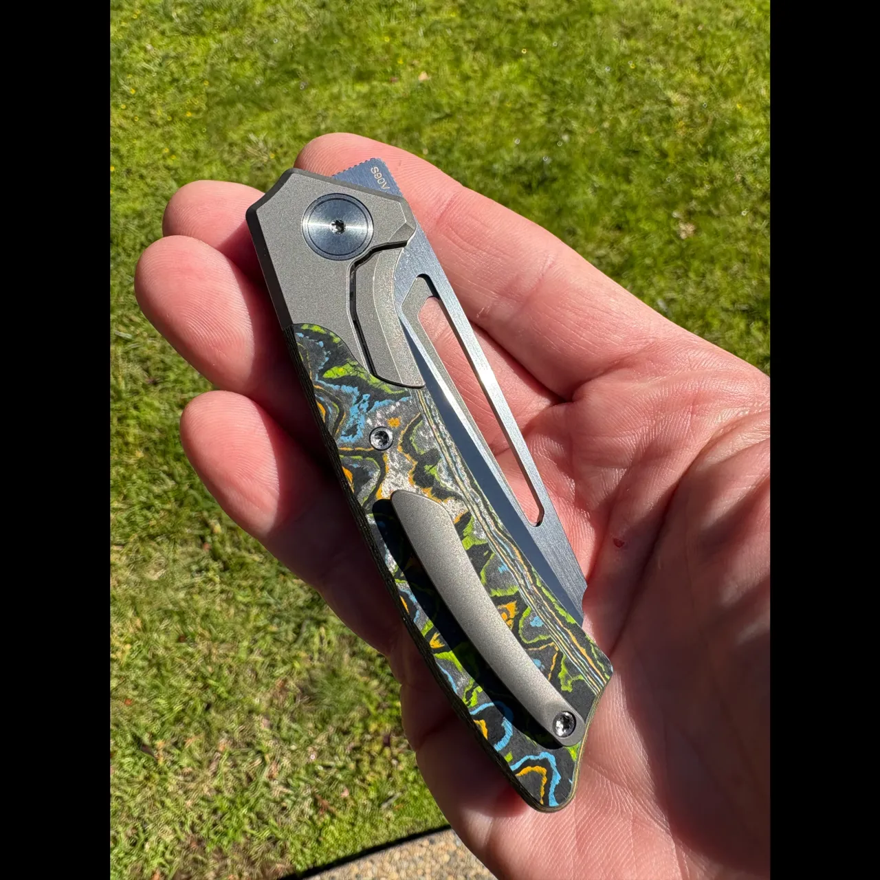 Bladebinge - Gecko Customz Pictus - Tokay CF - Rocked Scales