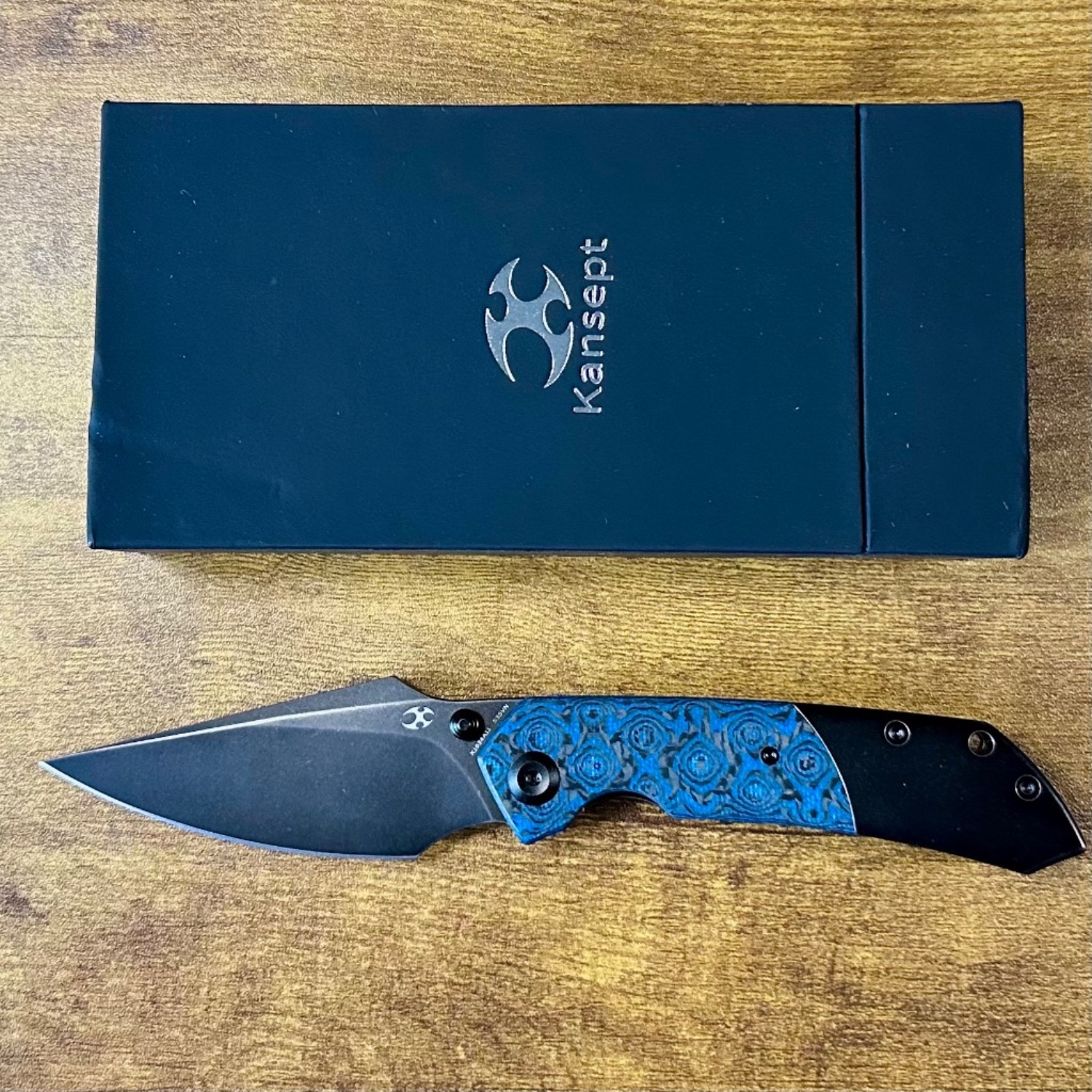 Bladebinge - Kansept Fenrir – Black Titanium & Blue Rose Carbon