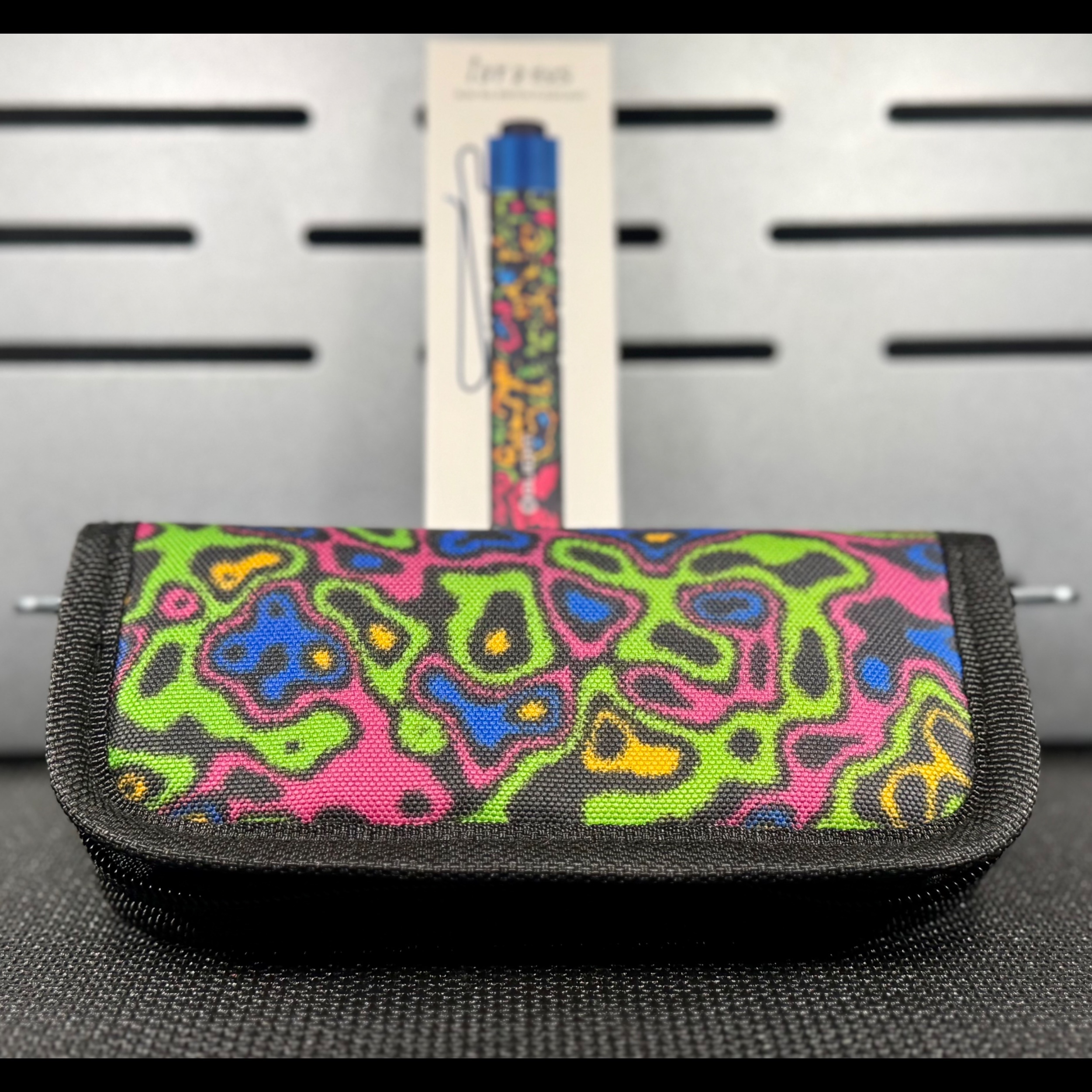 Bladebinge - 🧸BROP Exclusive 80's Camo Olight i3T 2 w/80's Vor
