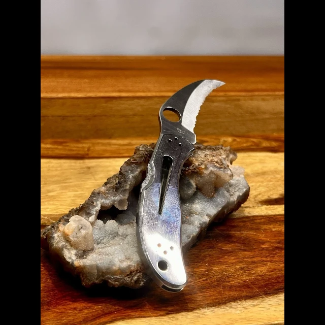 sakiページ◇14kgf Bladebinge - SPYDERCO VG-10 SEKI JAPAN Harpy Satin Finished