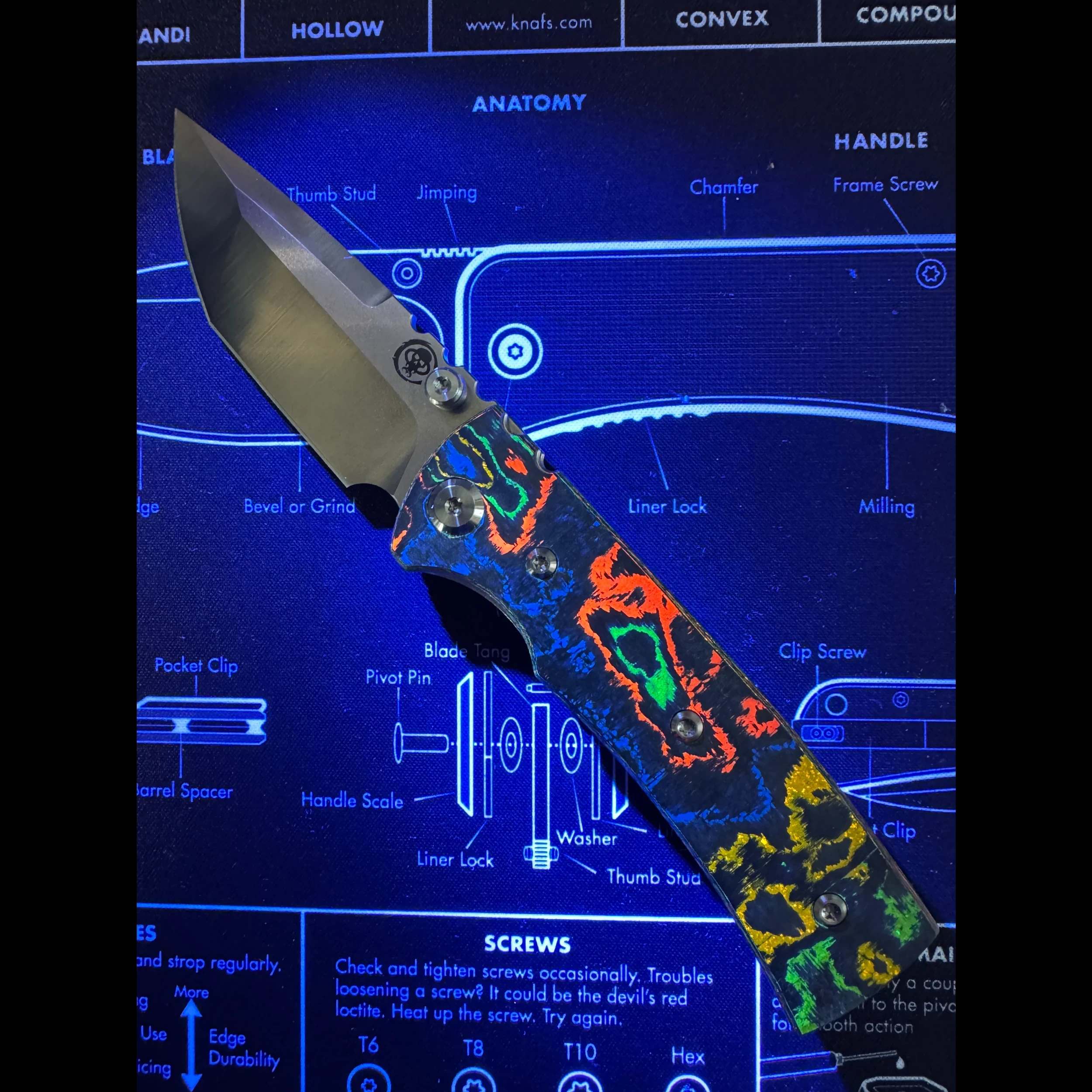 Bladebinge - Chaves Knives Redencion 80s Carbon Fiber Scales