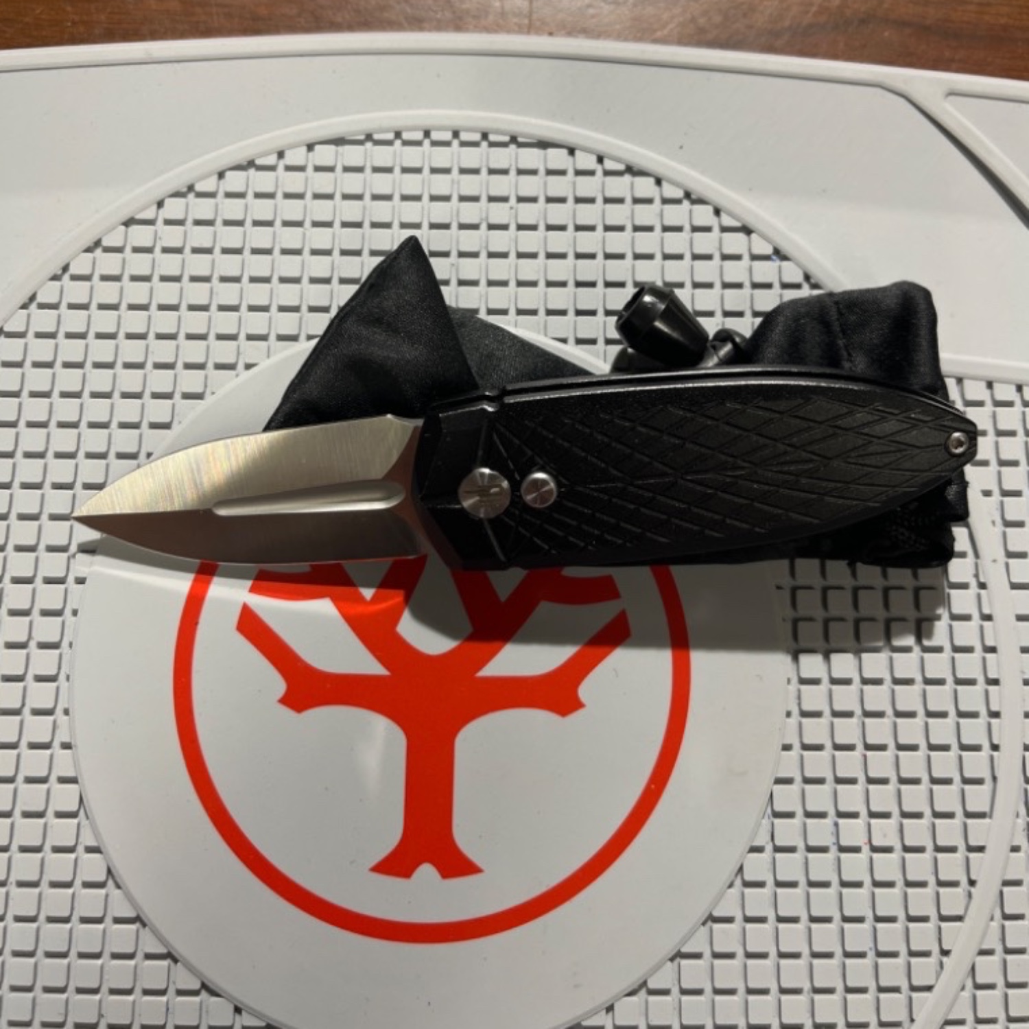 Bladebinge - CRKT Pilar drop point, CRKT Pilar mini cleaver, Bestech ...