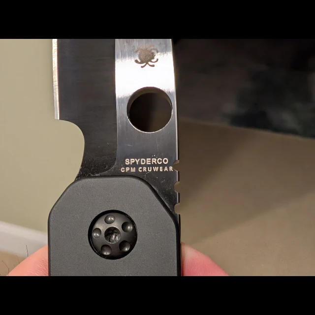 Bladebinge - Spyderco Smock Cruwear TiCN coating, black aluminum handles