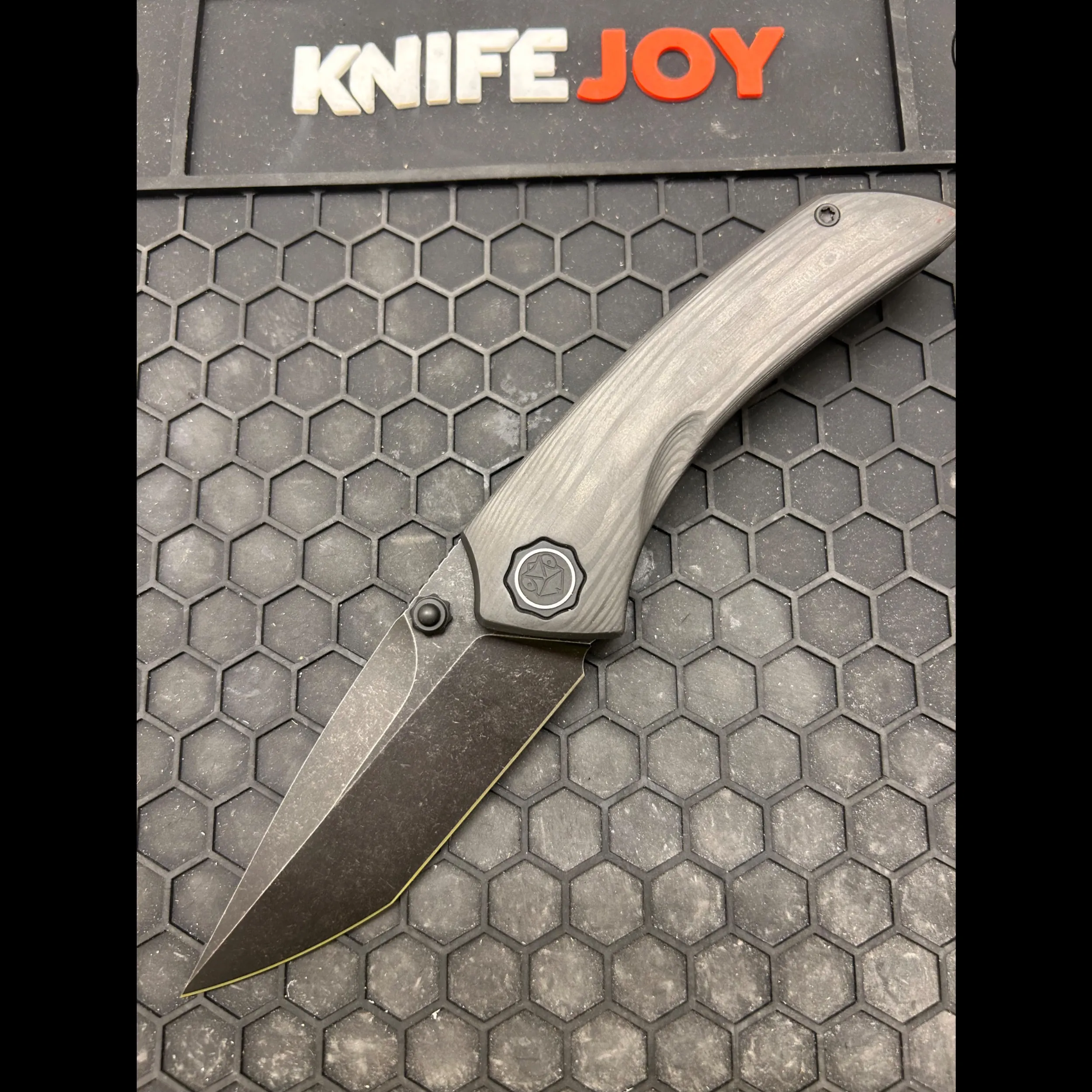 Bladebinge - Poikilo Blade Tuna Liner Lock Knife Wood Grain CF (3.4 ...