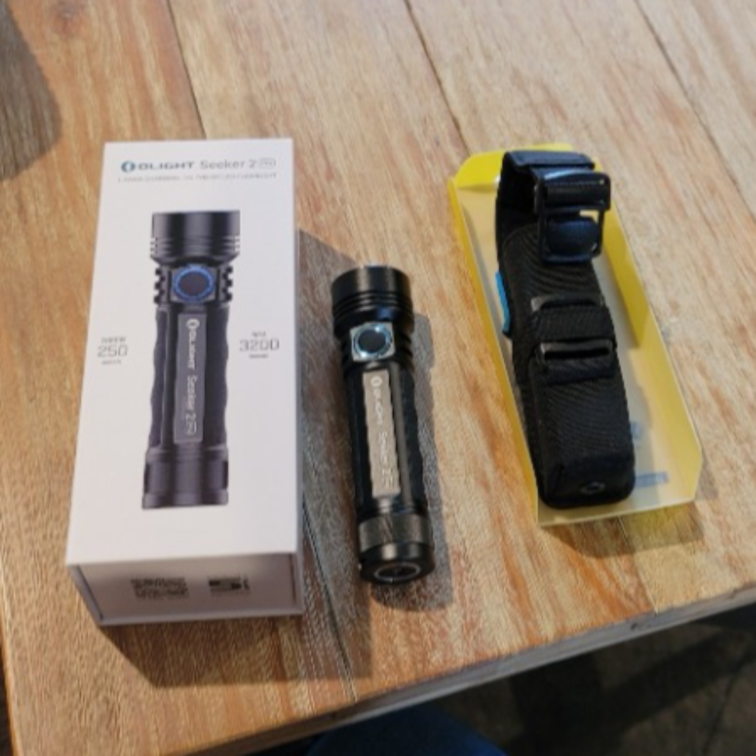 Olight Seeker 2 Pro - Black - LNIB - Please read description before purchase