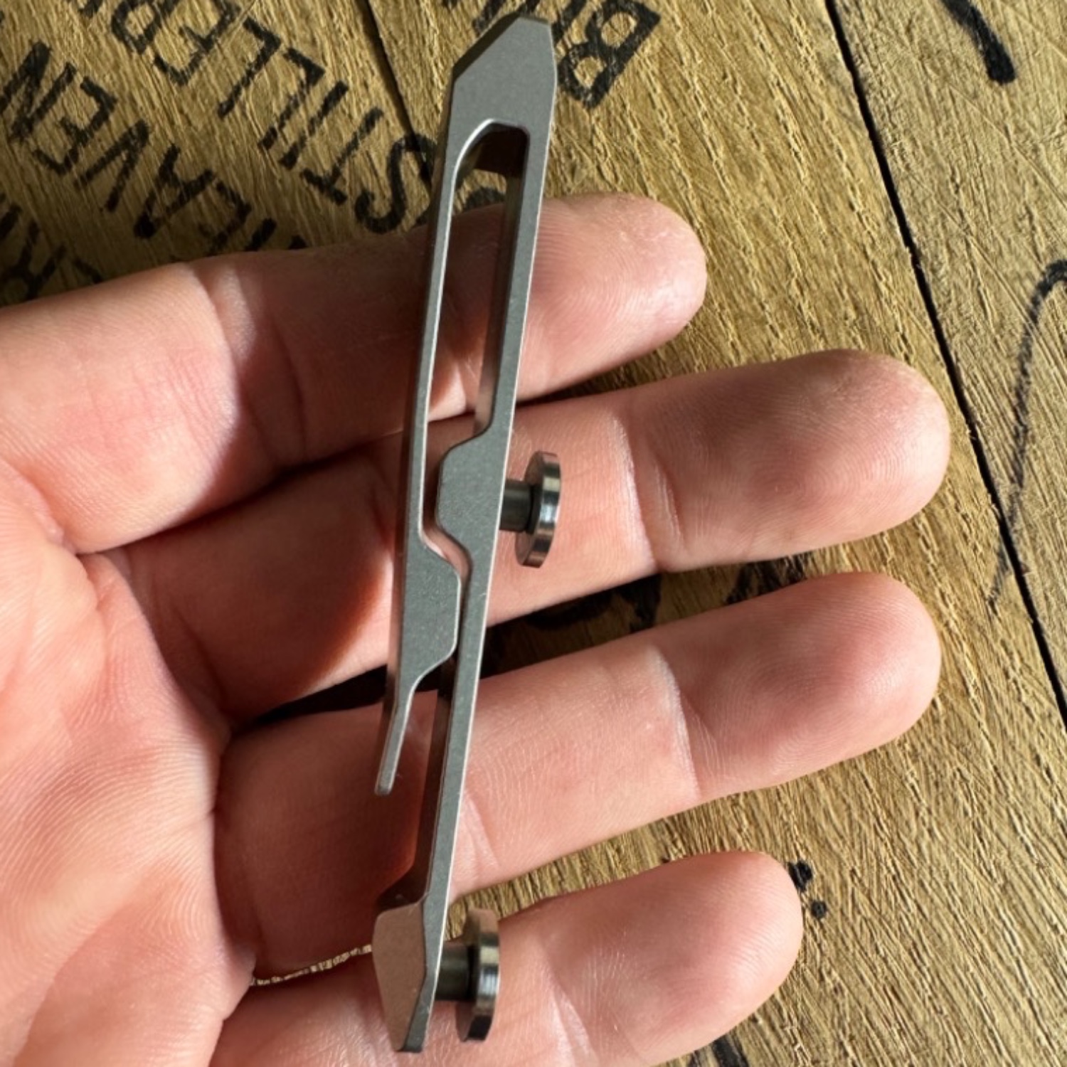 Bladebinge Vero Axon Fixed Blade Titanium Clip for Sheath 2