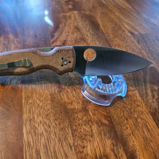 Knafsale Spyderco Shaman Sprint Z wear. Micarta