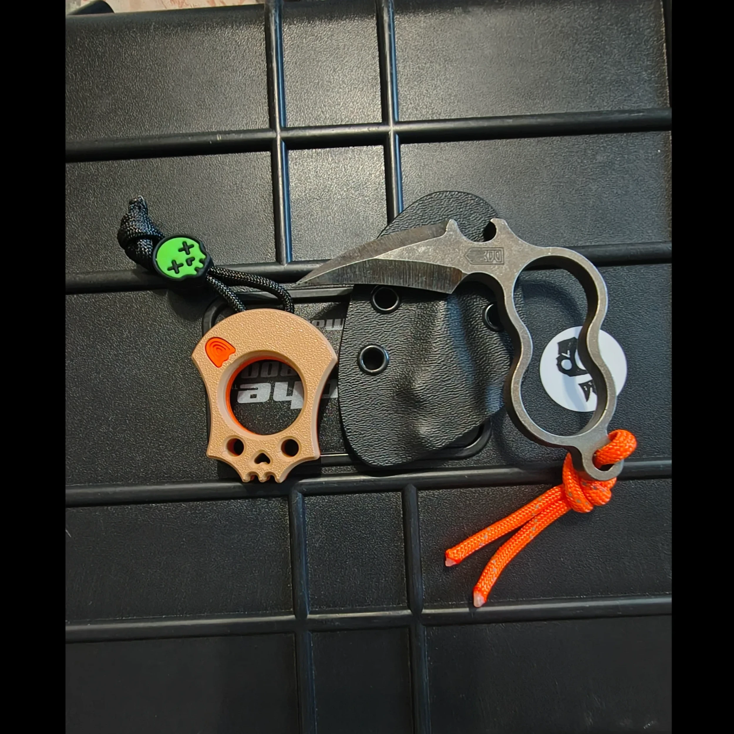 Bladebinge - Bald Man knife and tool double tap with wkrmn mystery