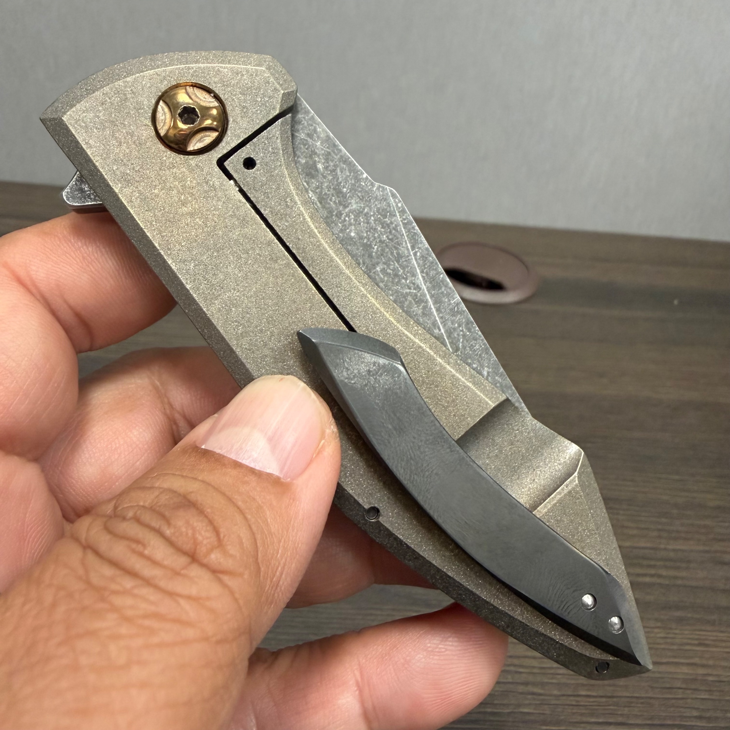 Bladebinge - 🔥🔥 Fernando Medina Hellcat Custom Titanium Knife