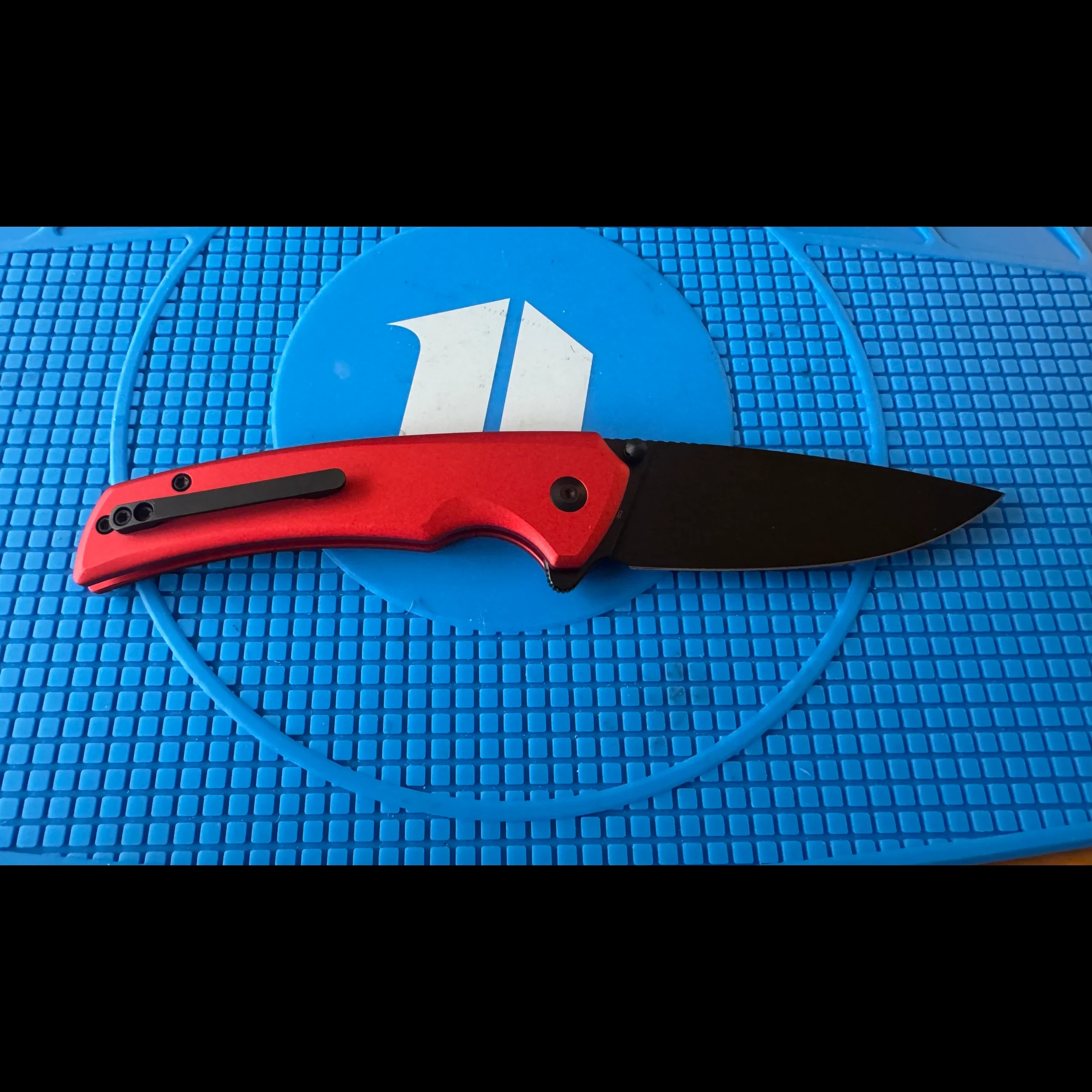 Bladebinge - SENCUT Serene Button Lock Knife Red Aluminum (3.48