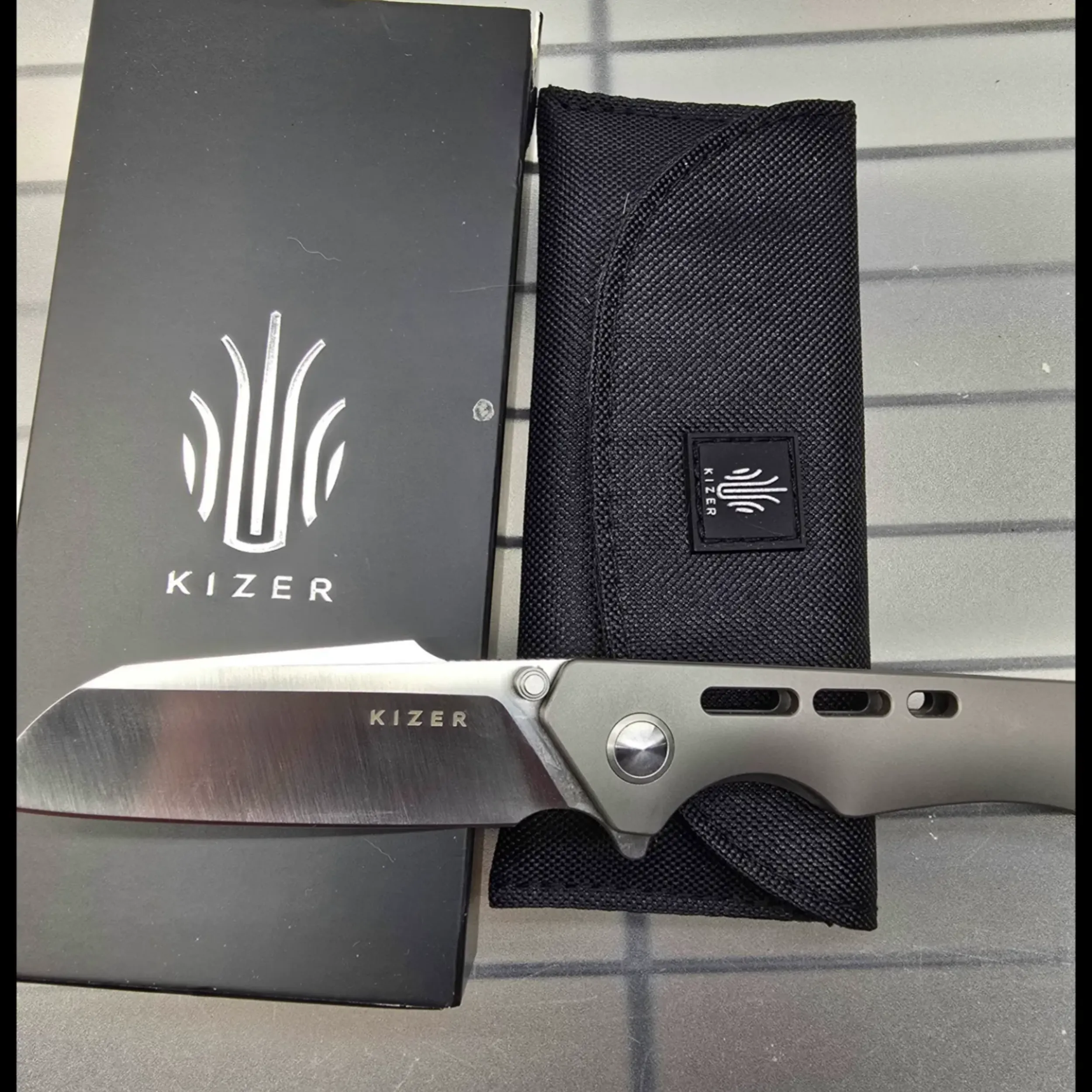 Bladebinge - Kizer 
