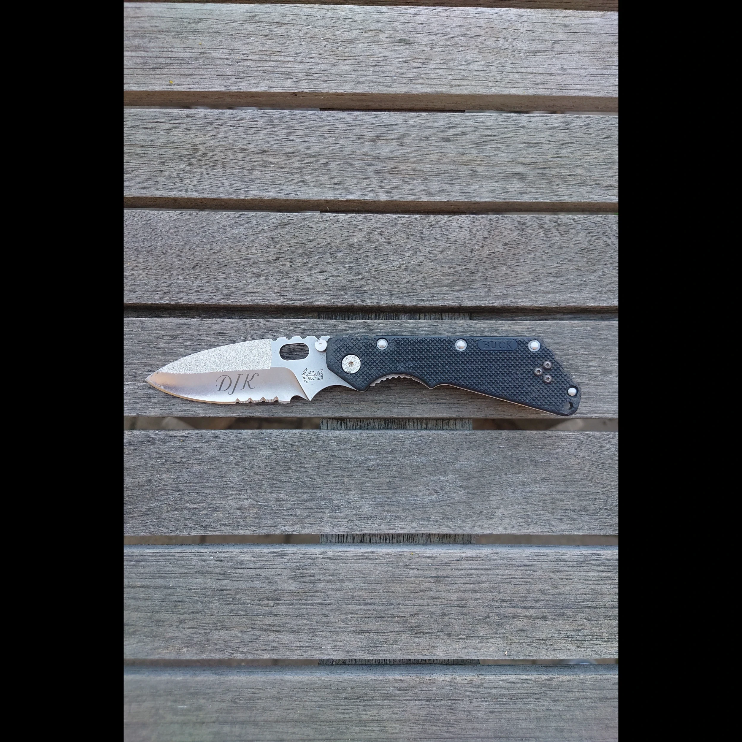 Bladebinge - Buck Knife Strider Tarani ATS-34 Black FRN Scales Bladebinge - Buck Knife Strider Tarani ATS-34 Black FRN Scales