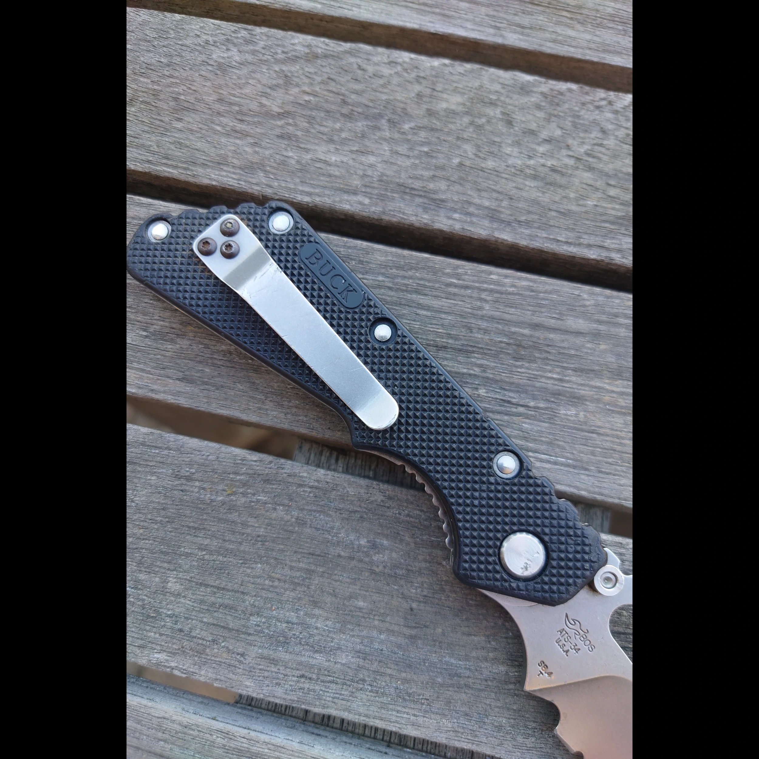 Bladebinge - Buck Knife Strider Tarani ATS-34 Black FRN Scales Bladebinge - Buck Knife Strider Tarani ATS-34 Black FRN Scales