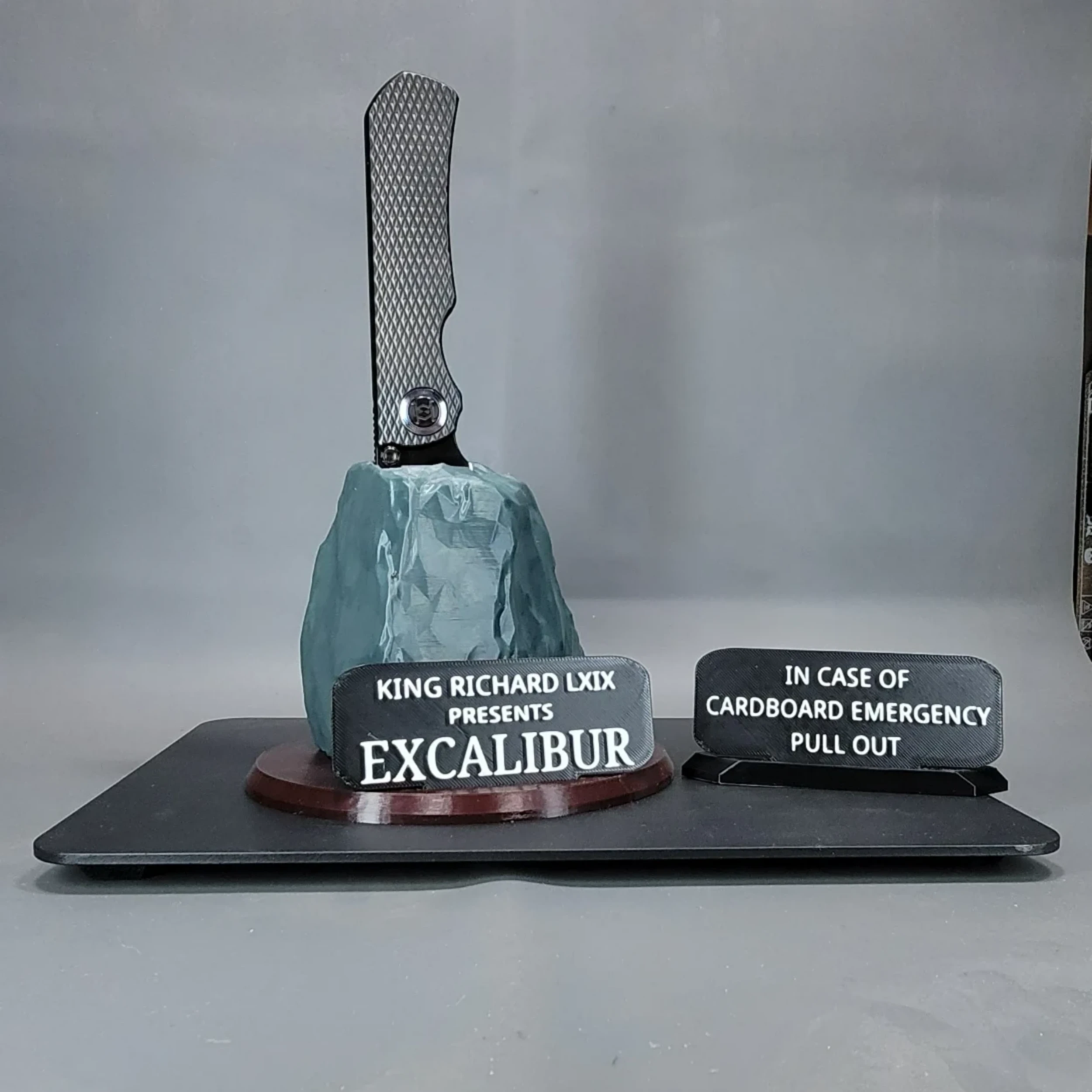 Excalibur Shell Stand Bladebinge - EXCALIBUR KNIFE STAND