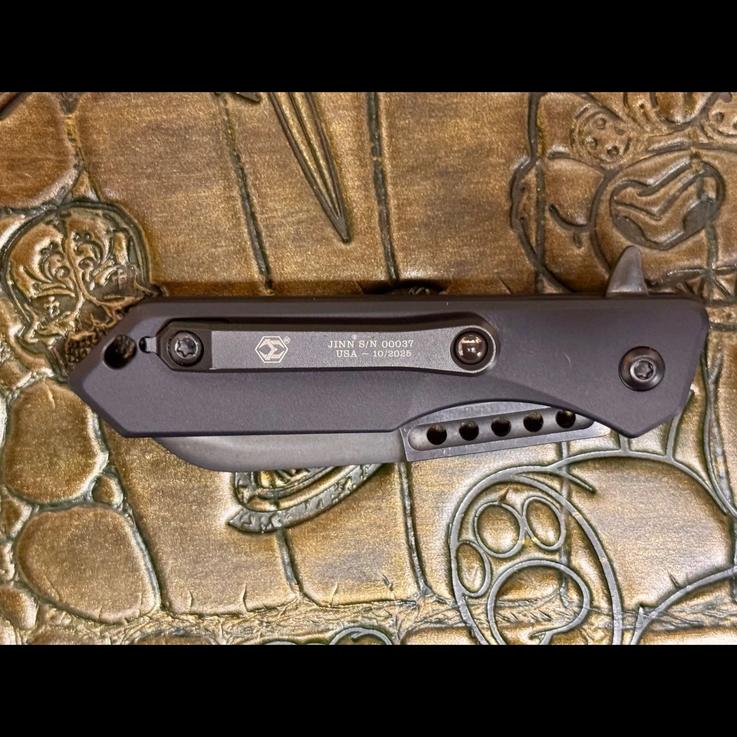 Bladebinge - Heretic Jinn Manual Prototype - BLK Aluminum - Hand