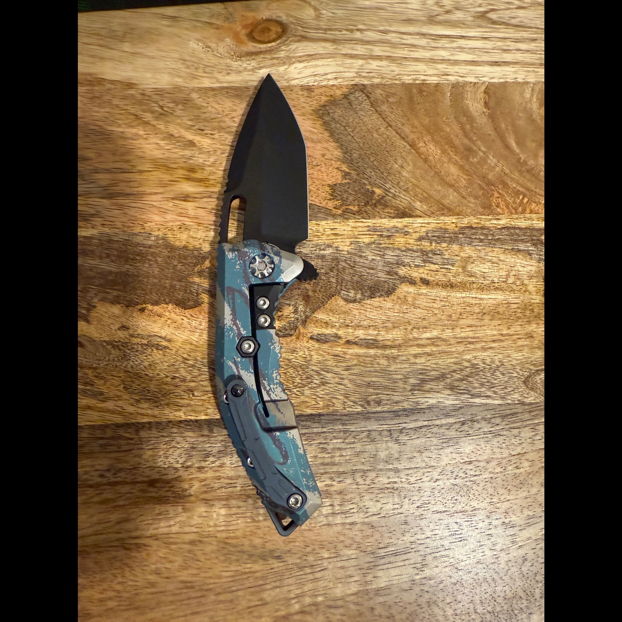 Bladebinge - Heretic Medusa V3 Manual - 90s Solo Cup Anodization