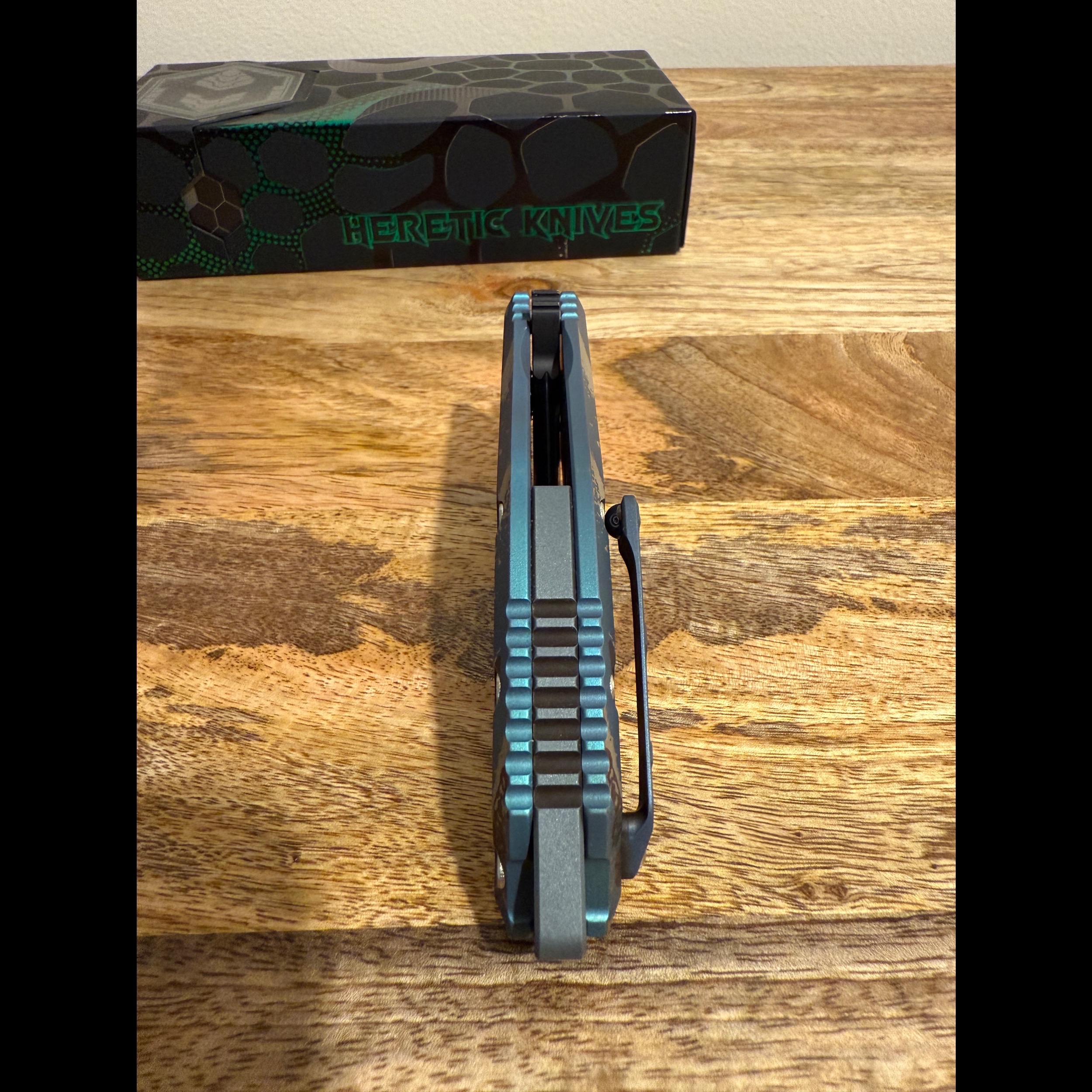 Bladebinge - Heretic Medusa V3 Manual - 90s Solo Cup Anodization