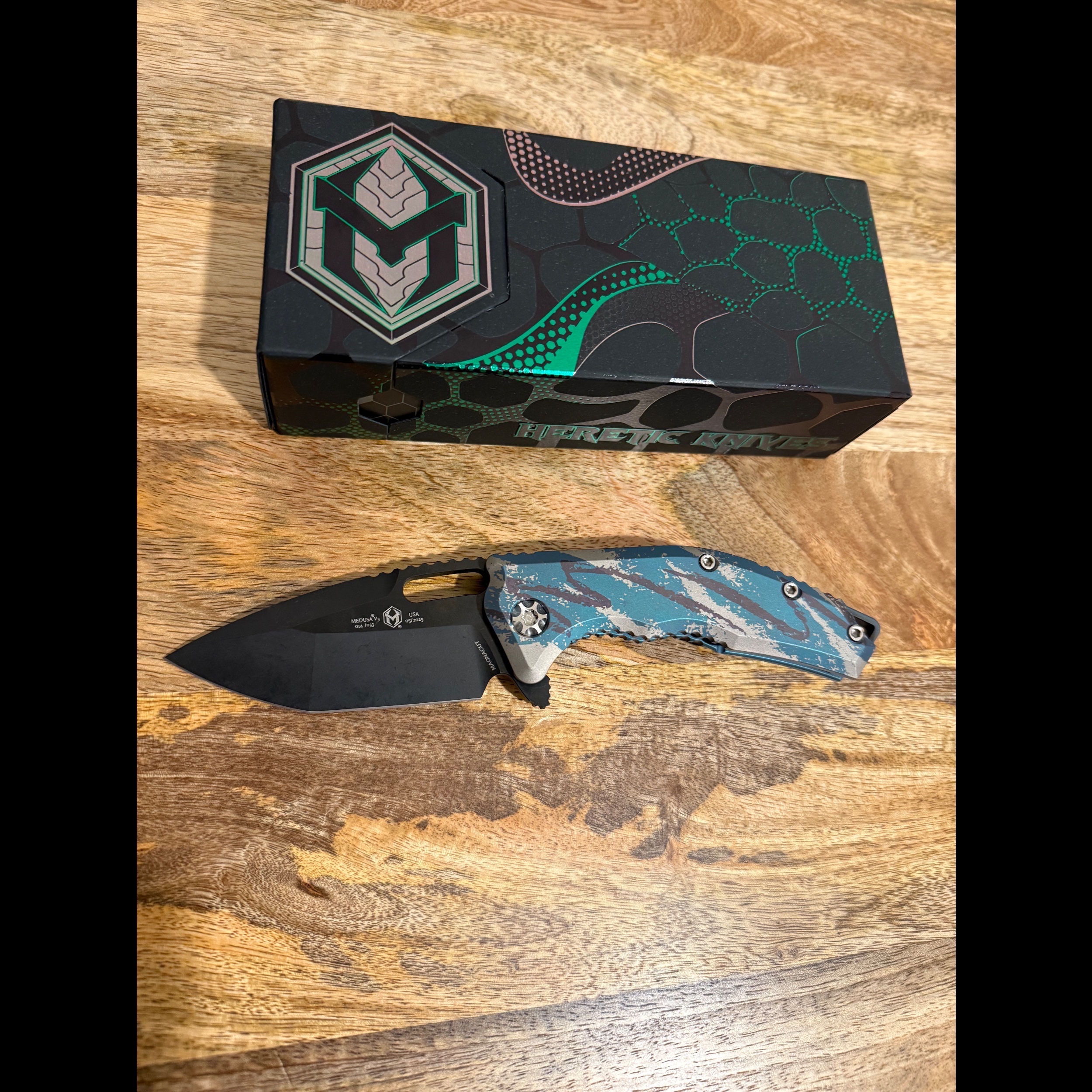 Bladebinge - Heretic Medusa V3 Manual - 90s Solo Cup Anodization