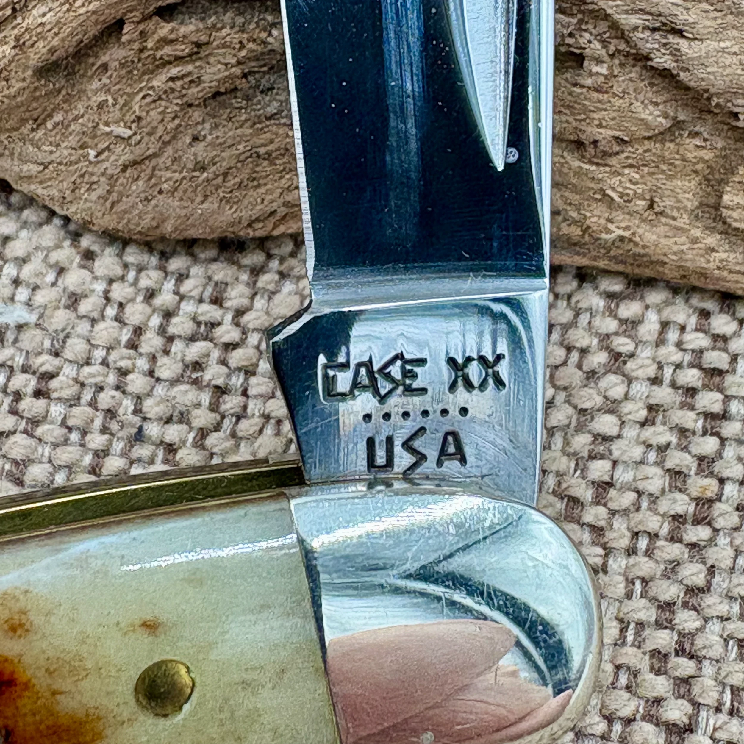 Bladebinge - CASE XX 6308 JIGGED BONE SPLIT BACK 3 BLADE WHITTLER