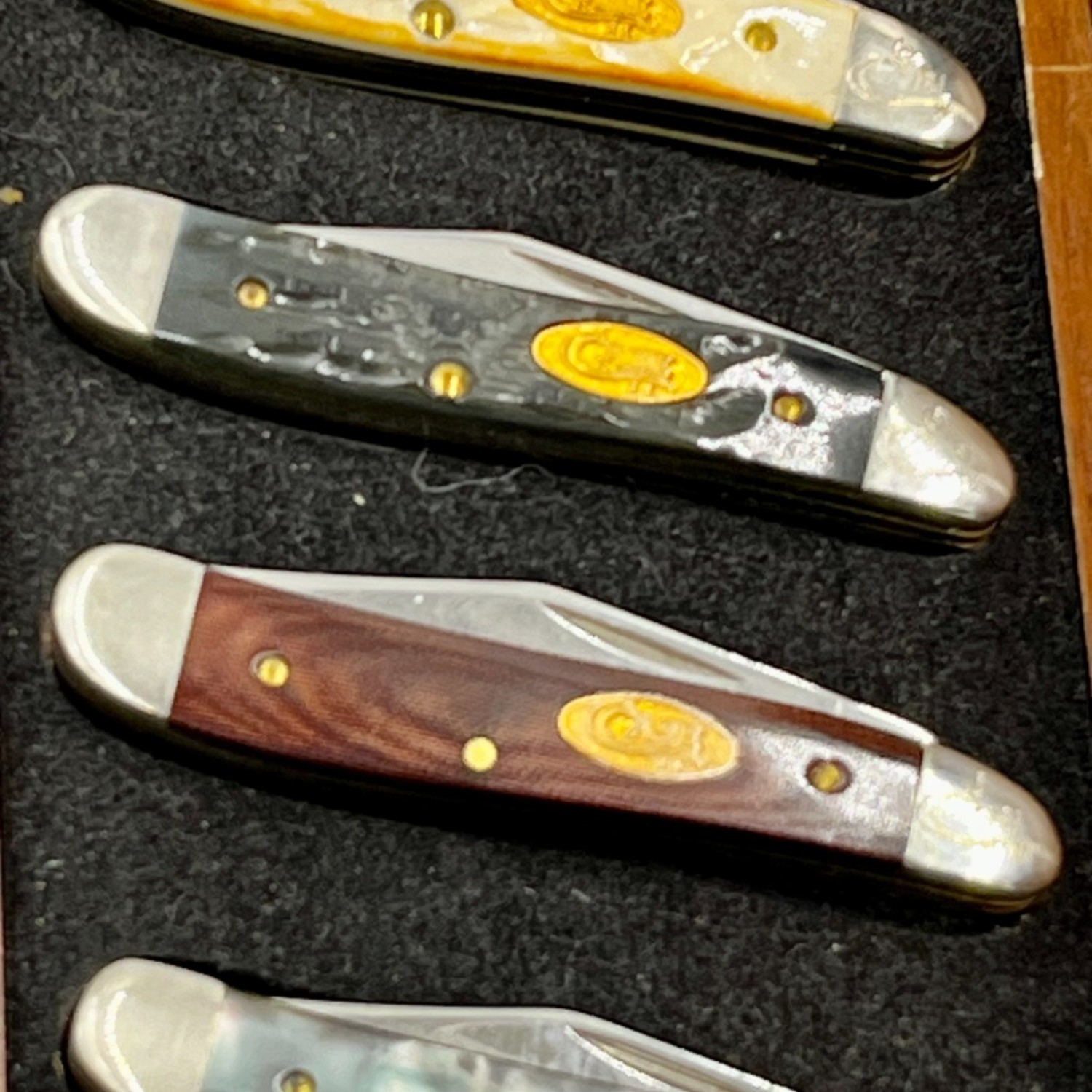 Bladebinge - Vintage Case XX Rare 1992 Peanut 6 Knife Collection