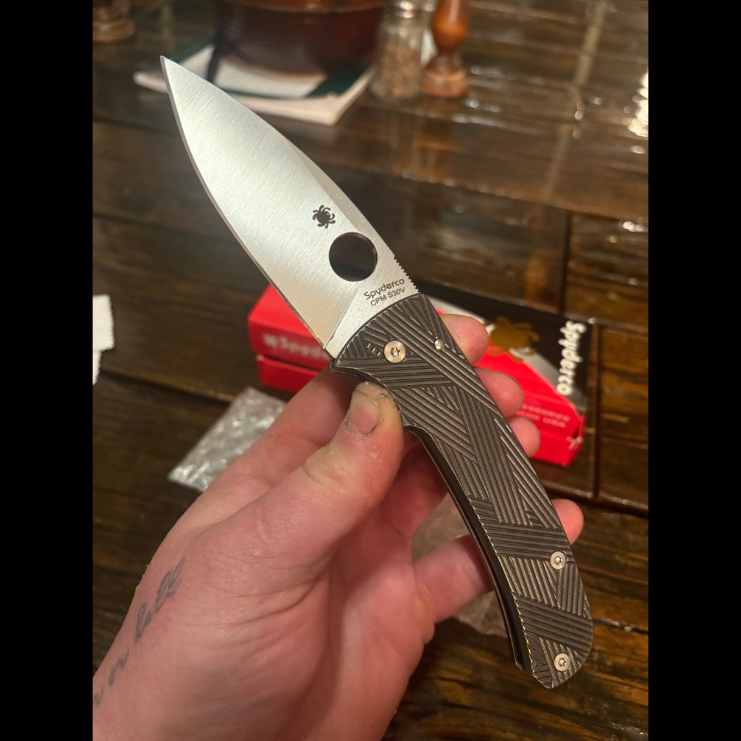 Bladebinge - Spyderco Bodacious Lynch NW Ti Scales and pocket clip