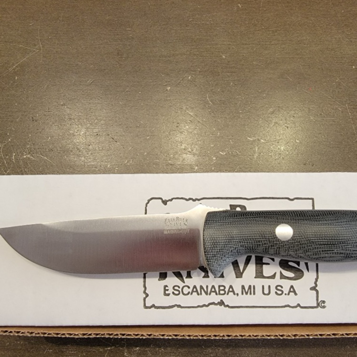 Bladebinge - Bark River Bravo 1 LT MagnaCut Black Canvas Micarta