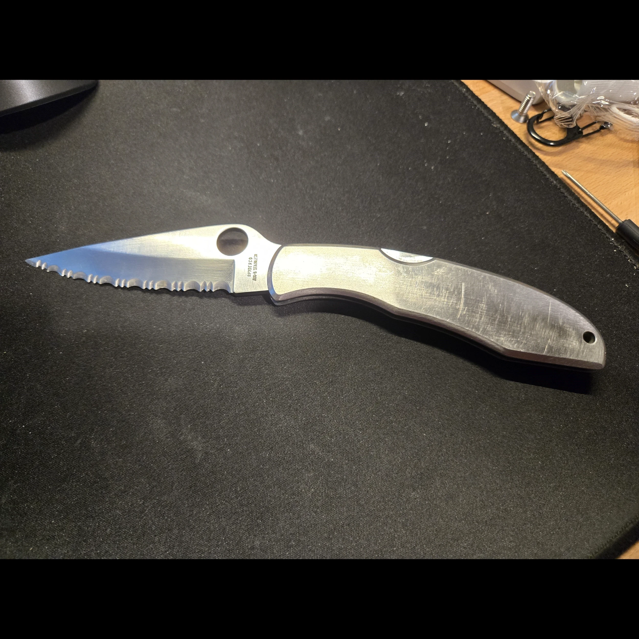 Bladebinge - Vintage Spyderco Endura II Stainless Steel Serrated