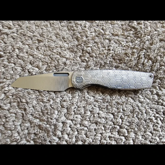 Bladebinge - Brown Knives Mini Cortex on skiffs