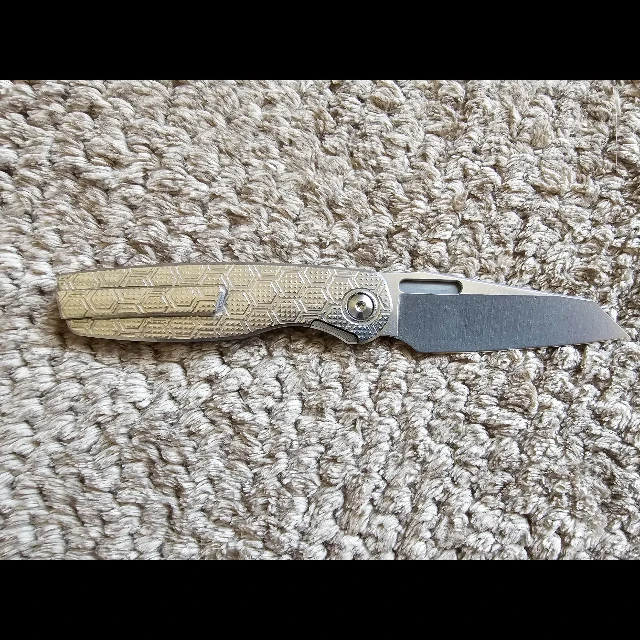 Bladebinge - Brown Knives Mini Cortex on skiffs