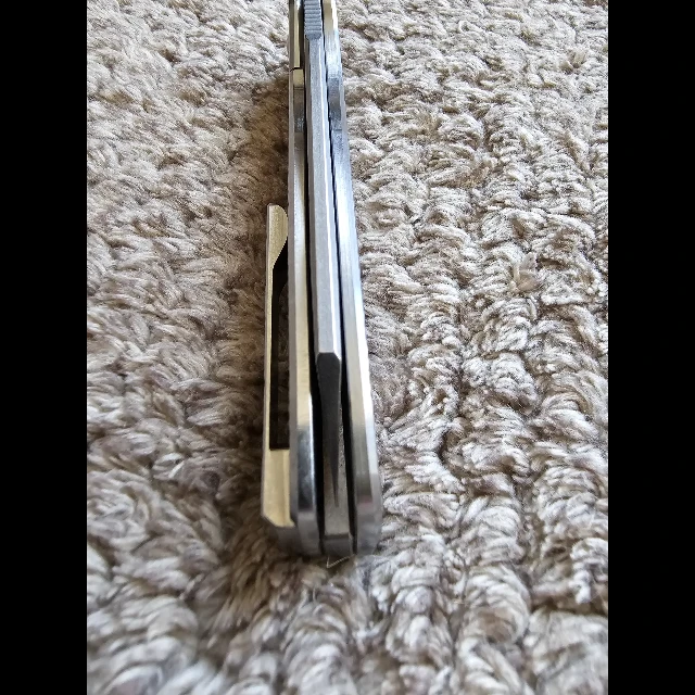 Bladebinge - Brown Knives Mini Cortex on skiffs