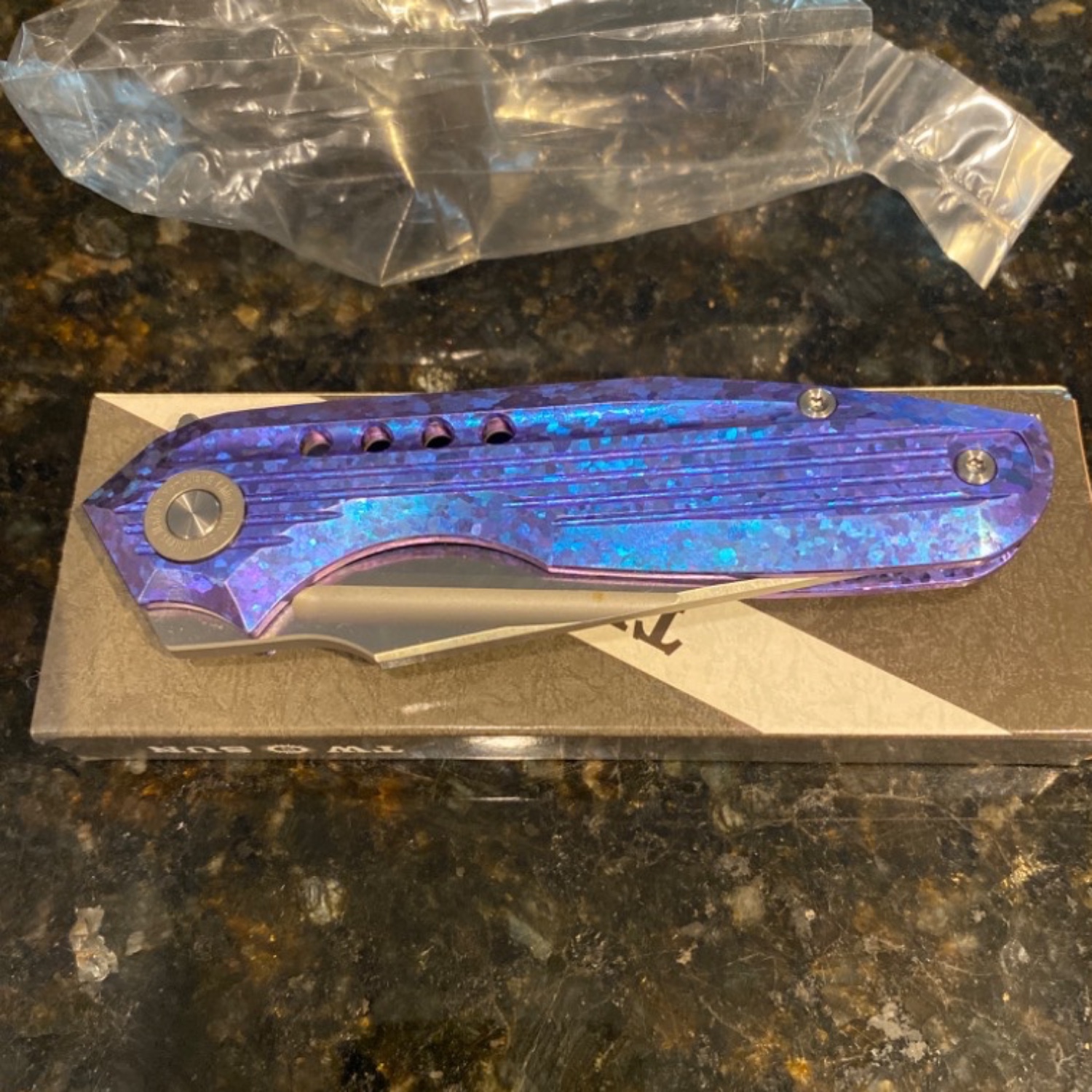 Bladebinge - TWO SUN FOLDING KNIFE BLUE CRYSTALLIZED TITANIUM