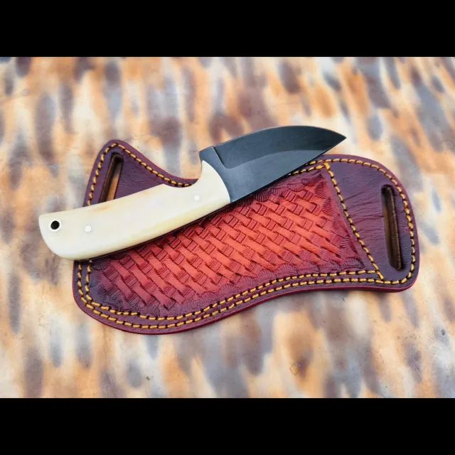 Bladebinge - Fixed-blade skinner with bone handle and tooled leather sheath